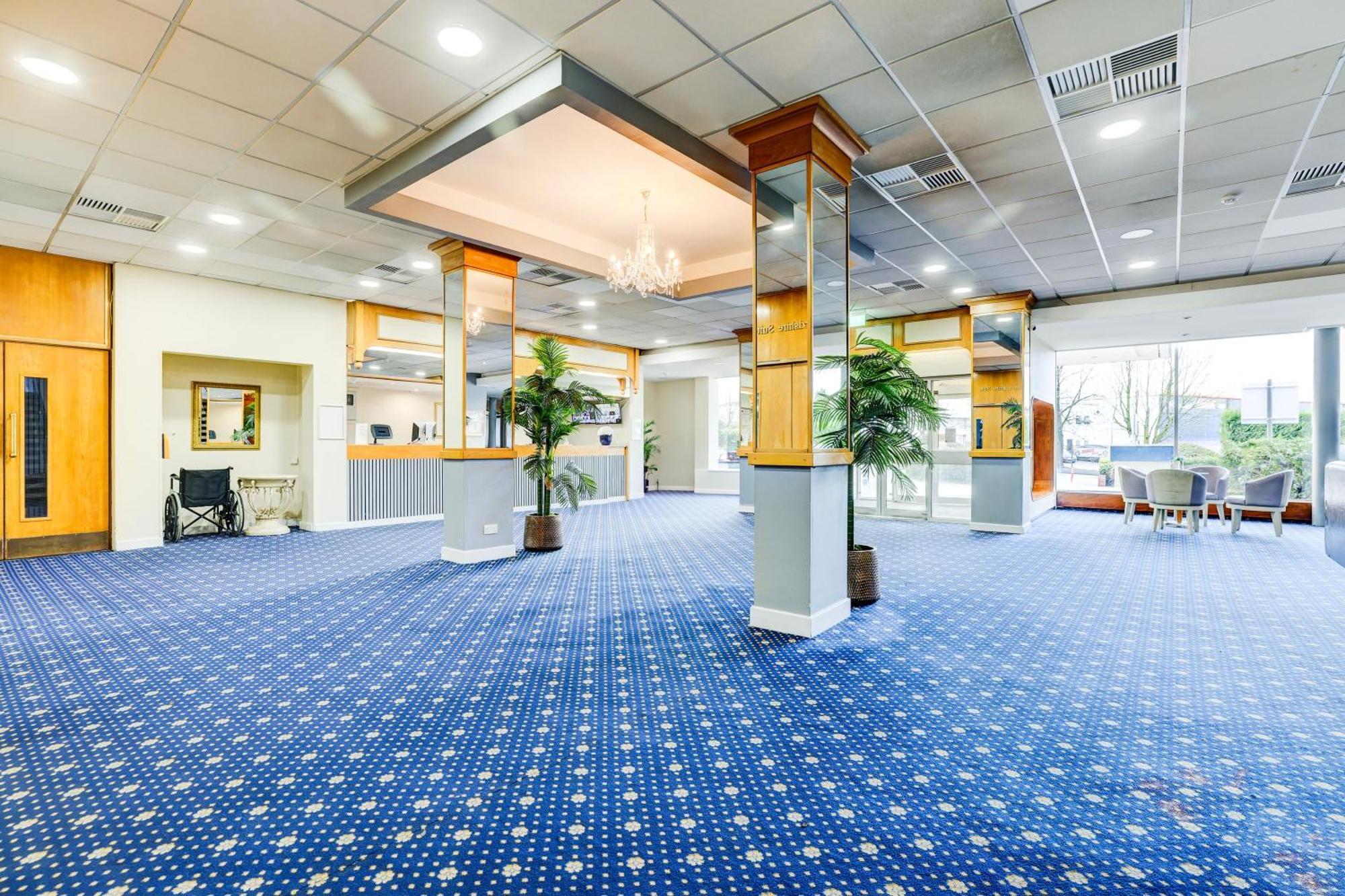 The Chiltern Hotel Luton  Bagian luar foto