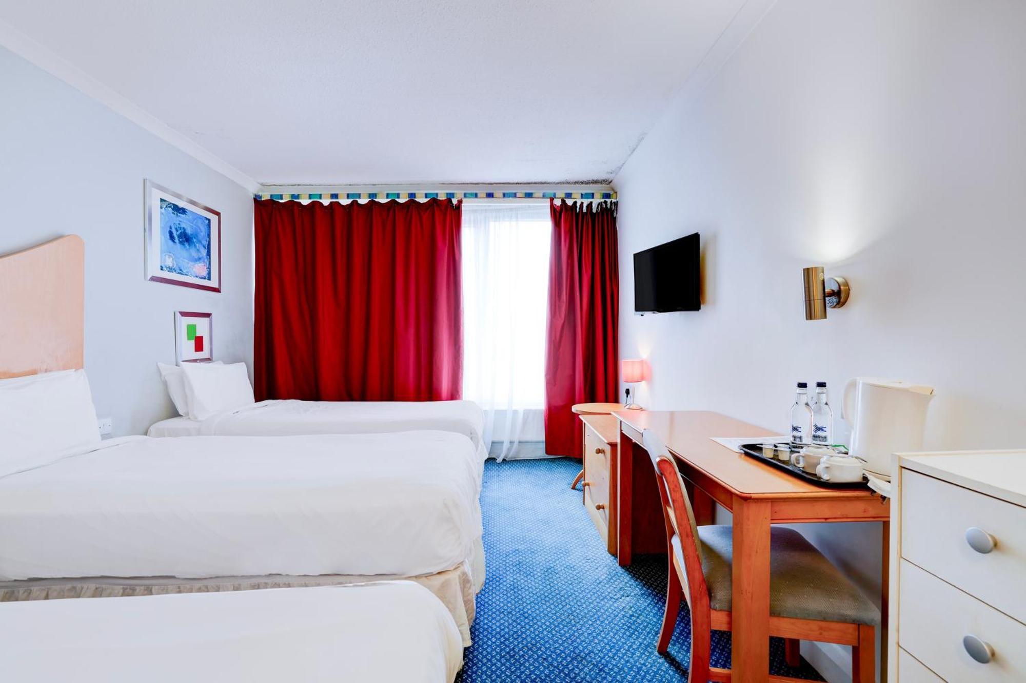 The Chiltern Hotel Luton  Bagian luar foto