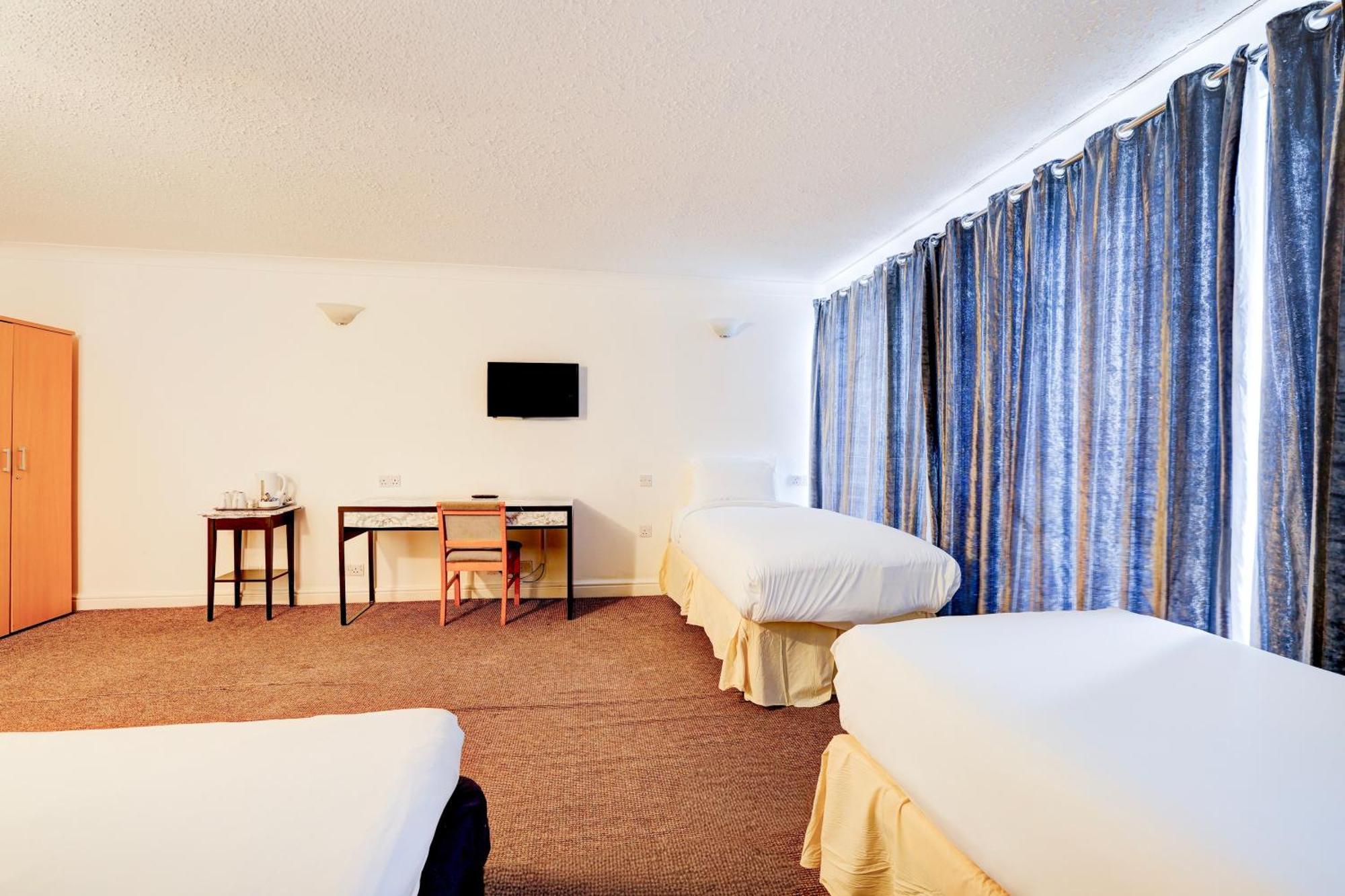 The Chiltern Hotel Luton  Bagian luar foto